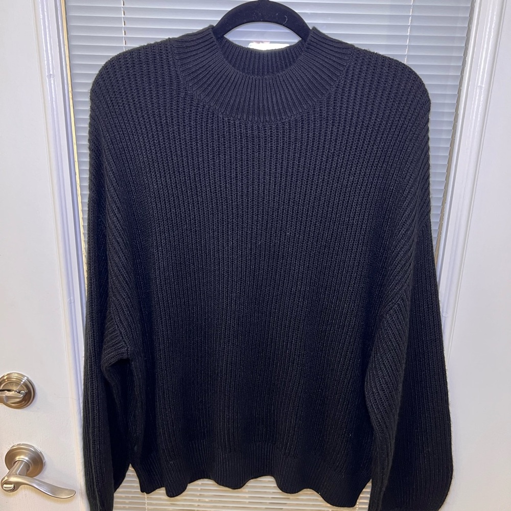 Everly Women's Black Crewneck Sweater